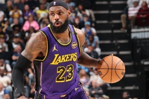 在线入口-雷迪克：詹姆斯暂停时发声鼓舞全队士气 否则我们可能赢不了的